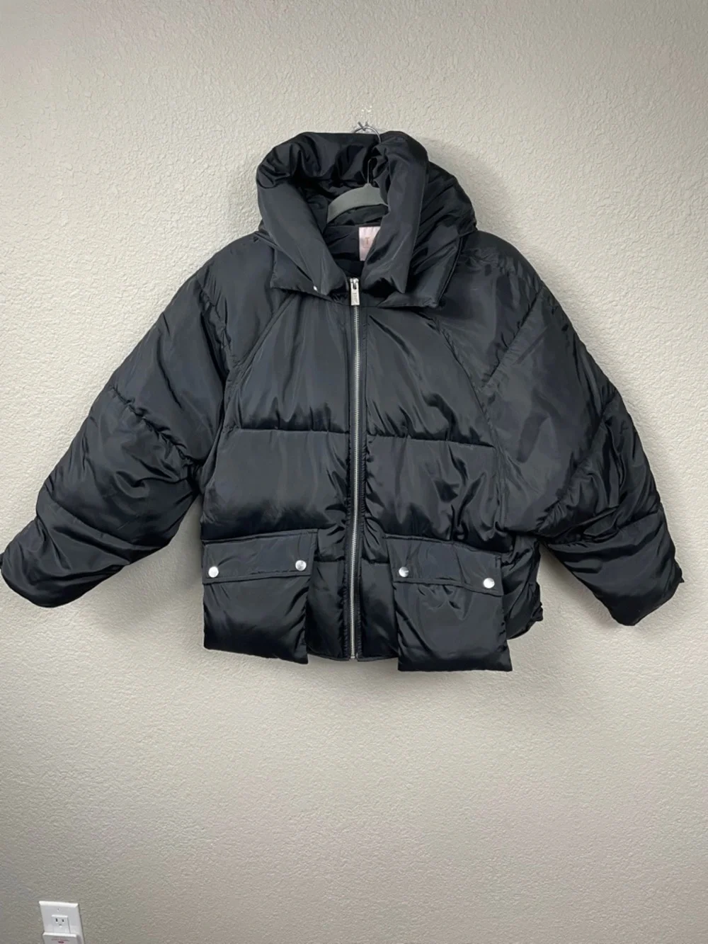 NWT TOAST Society Pluto Puffer Jacket Black with Hood Sz M
